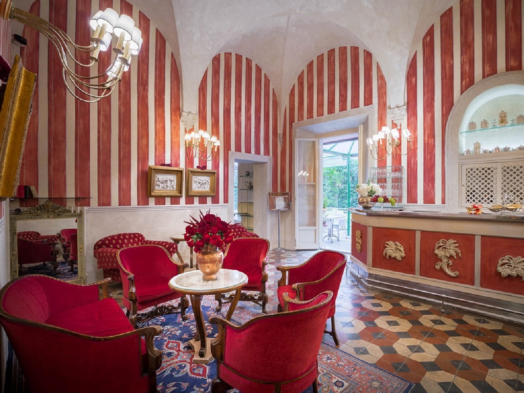 Hall Bar Palazzo dal Borgo Firenze.jpg